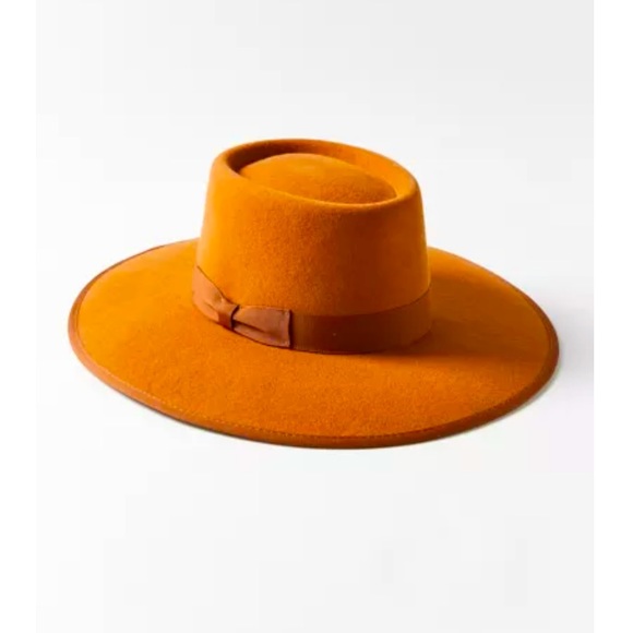URBAN OUTFITTERS Nora Felt Boater Hat